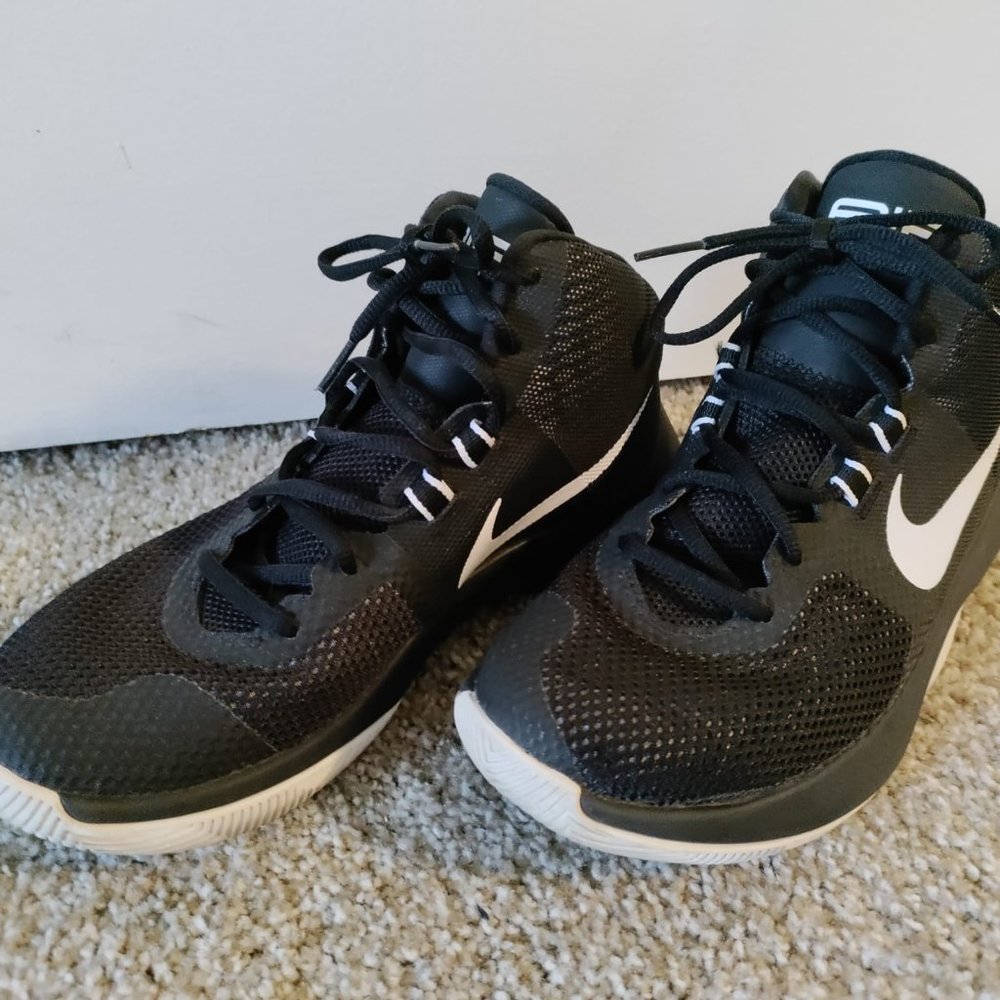 Nike Women's Air Precision 898475-001 Black & White Basketball Shoes Size 8